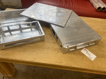 Корпус электронного устройства на заказ на станках с ЧПУ